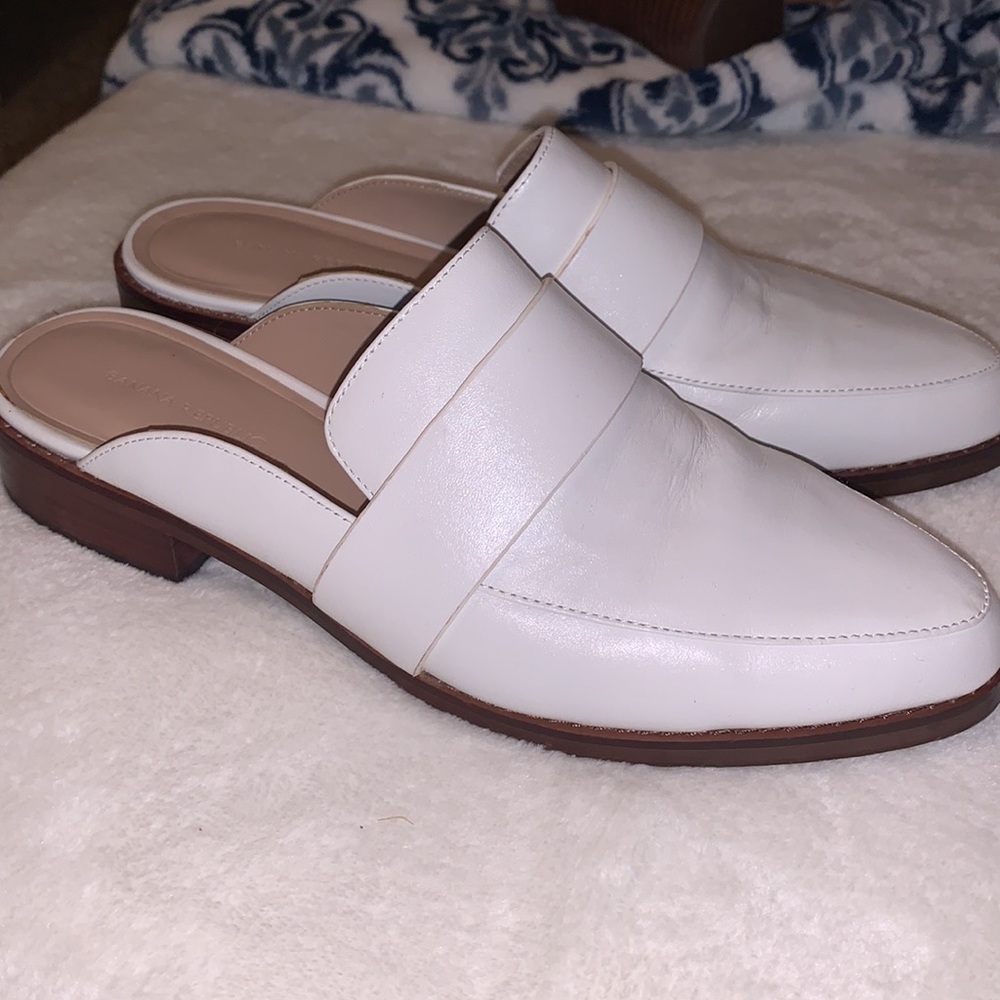 Banana Republic white leather slides